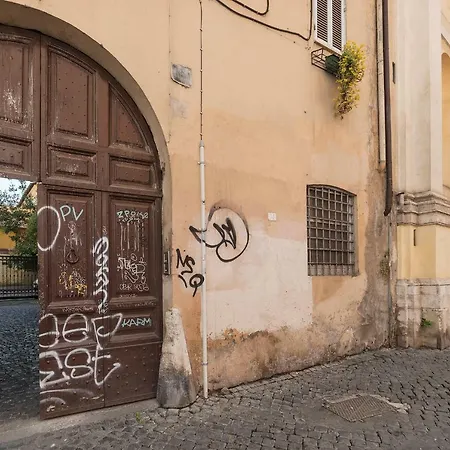 Trastevere Charming Duplex Apartment